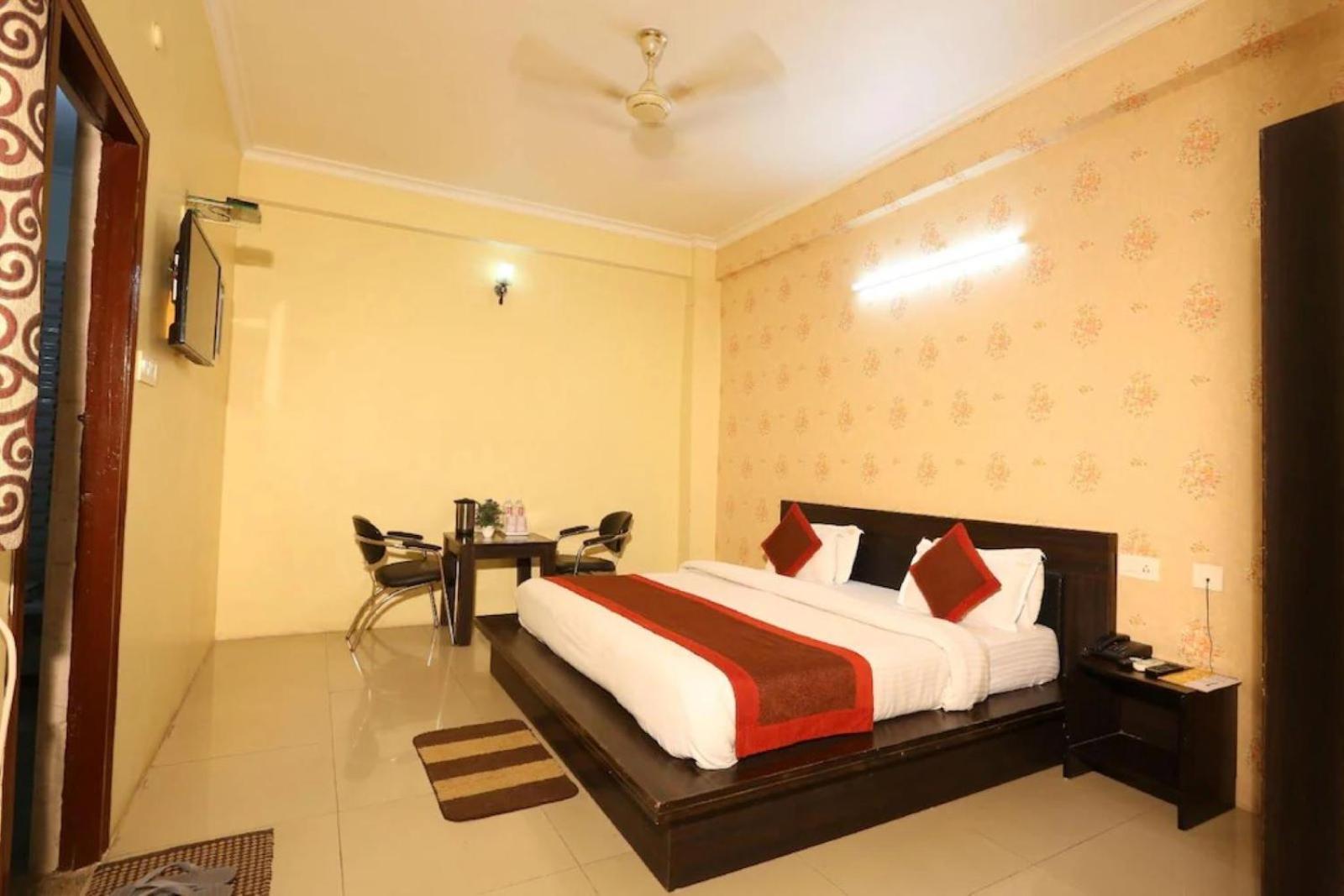 Hotel Express Neu-Delhi Exterior foto